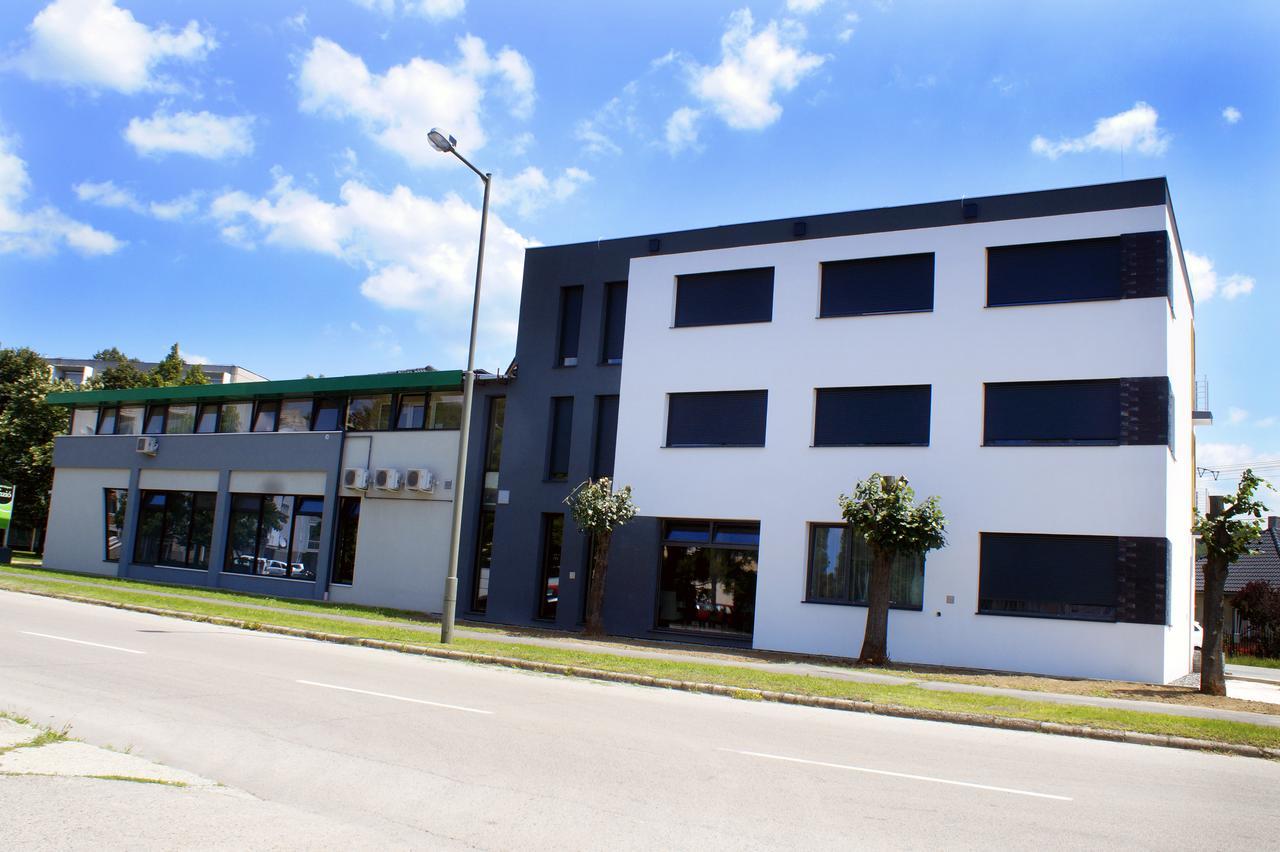 Hotel Fitromax Ajka Exterior foto